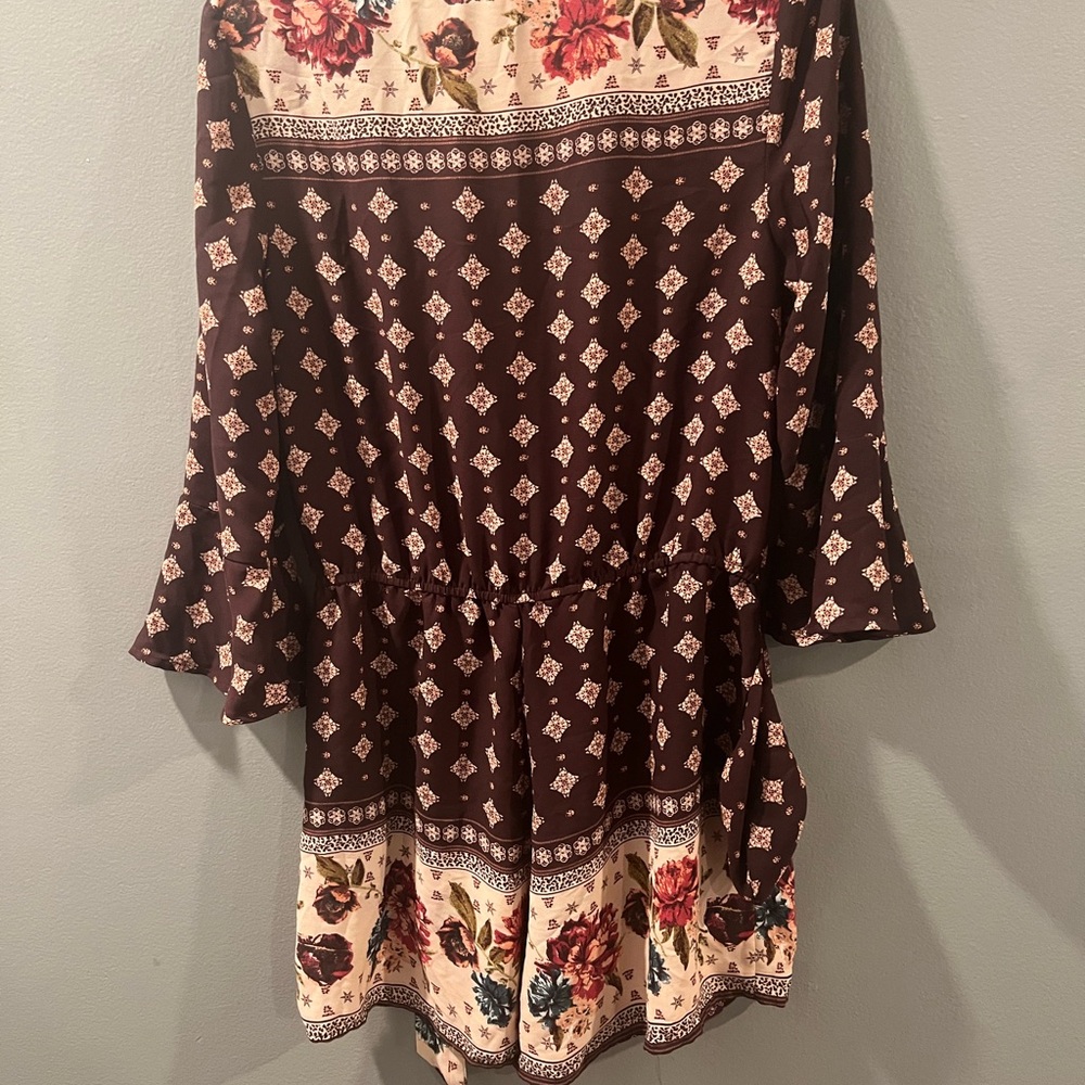 Patterned Romper - Picture 2 of 3